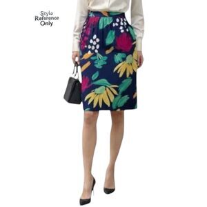 Vintage Lanvin Paris Statement Floral Silk Feel Pencil Skirt Size 8